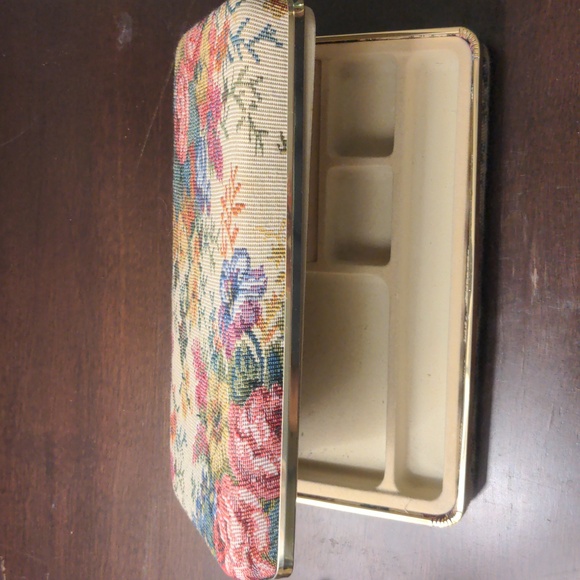 Vintage floral brocade hard shell jewelry box organizer travel case EUC - Picture 3 of 7